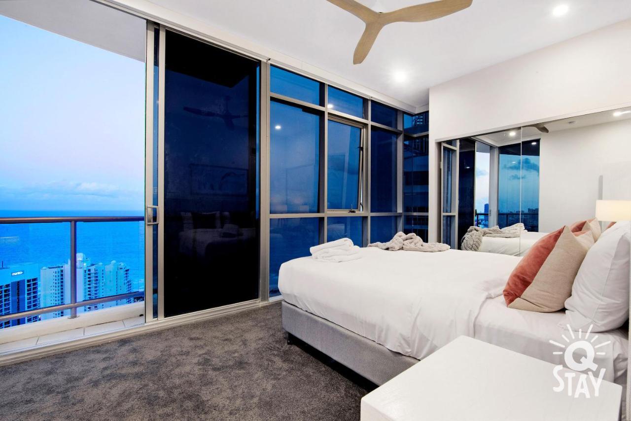 Apartment Luxurious 3 Bed Executive Sub Penthouse With Ocean View At Chevron Renaissance - Q